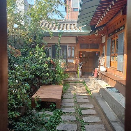 Gongsimga Hanok Guesthouse Сеул Экстерьер фото