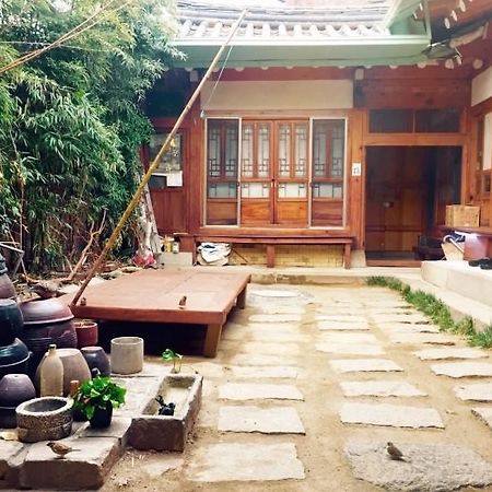 Gongsimga Hanok Guesthouse Сеул Экстерьер фото